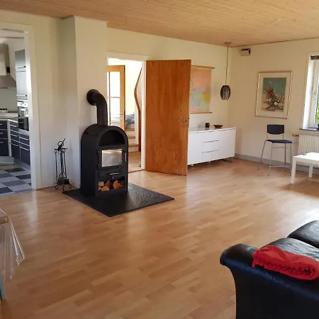 Hus Til Stor Familie بيت للعطل Bredebro